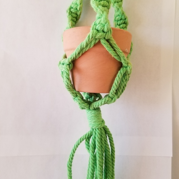 #10016B New 2" Clay Pot in Green Macrame Holder - Picture 4 of 8